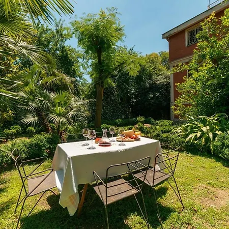 Domus Quiritum Apartment